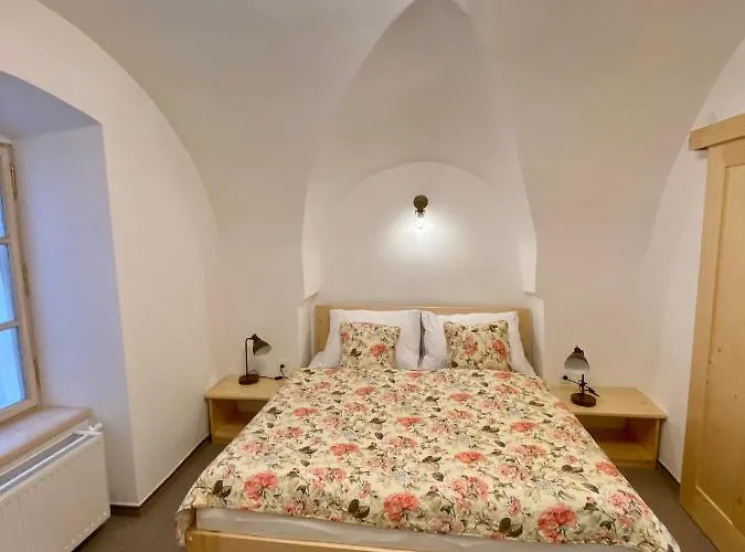 拉尔戈旅馆 招待所