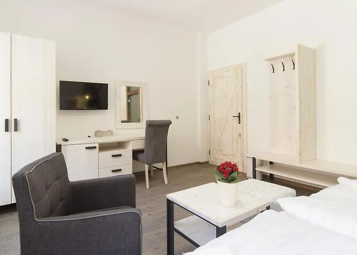 拉尔戈旅馆 招待所 4*